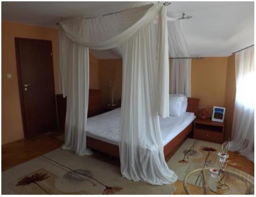 Pensiunea Pentru Tine Prietene Arcani Zimmer foto